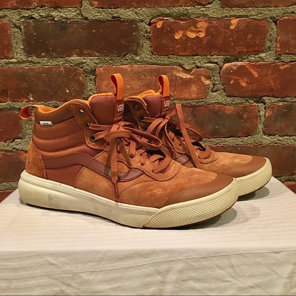 Vans UltraRange Hi MTE Shoes - Picture 1 of 9